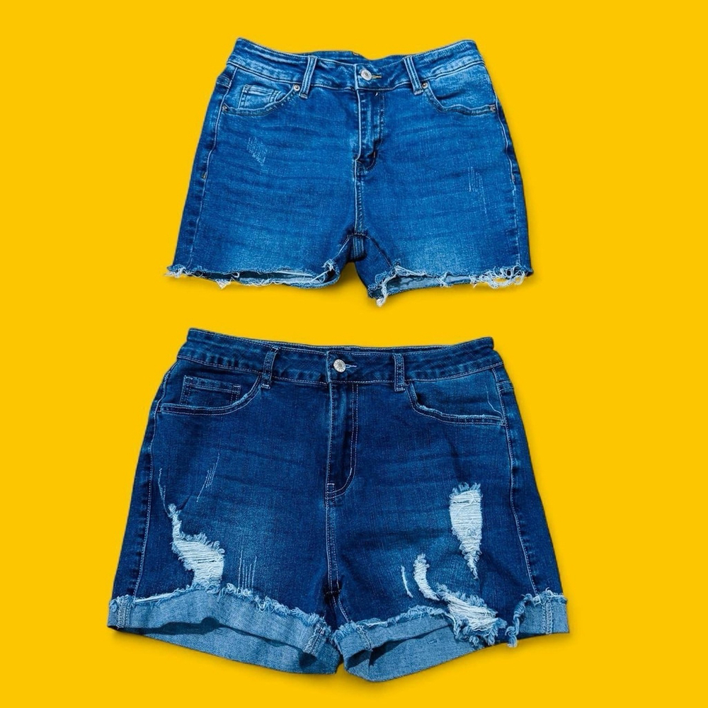 Lot of 2 Women’s Distressed Denim Shorts Size L & 6 Raw Hem Jean Shorts Bundle